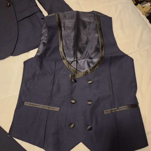 F1 - Men's  Gorgeous  Three Piece Suit - Picture 2 of 6